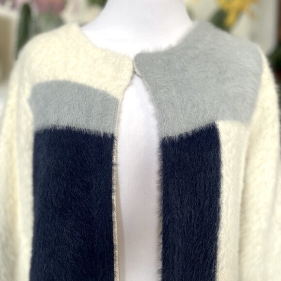 Janice The Wonder Sweater in Cream‎ - Picture 5 of 15